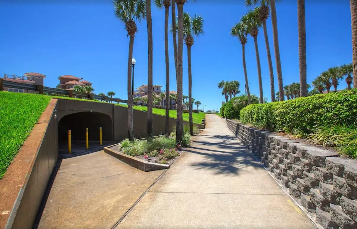 Semesterbostad Destiny Beach Villas #11A- Beach Oasis